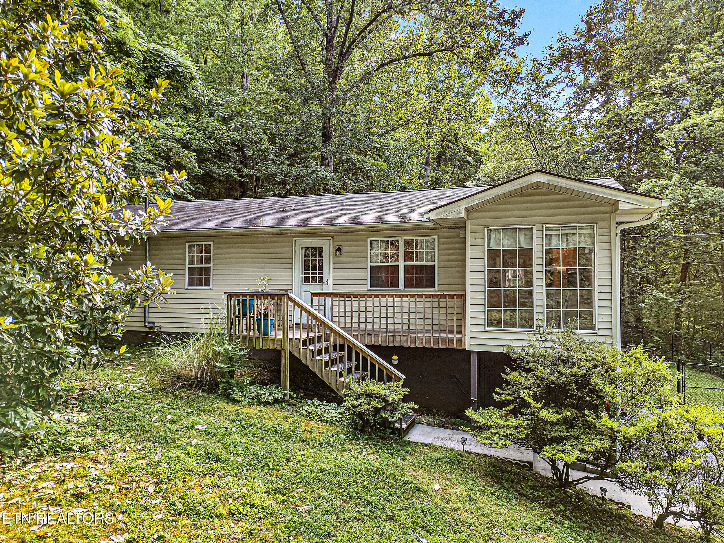 Property Photo: 6923 Hurst Lane TN 37918