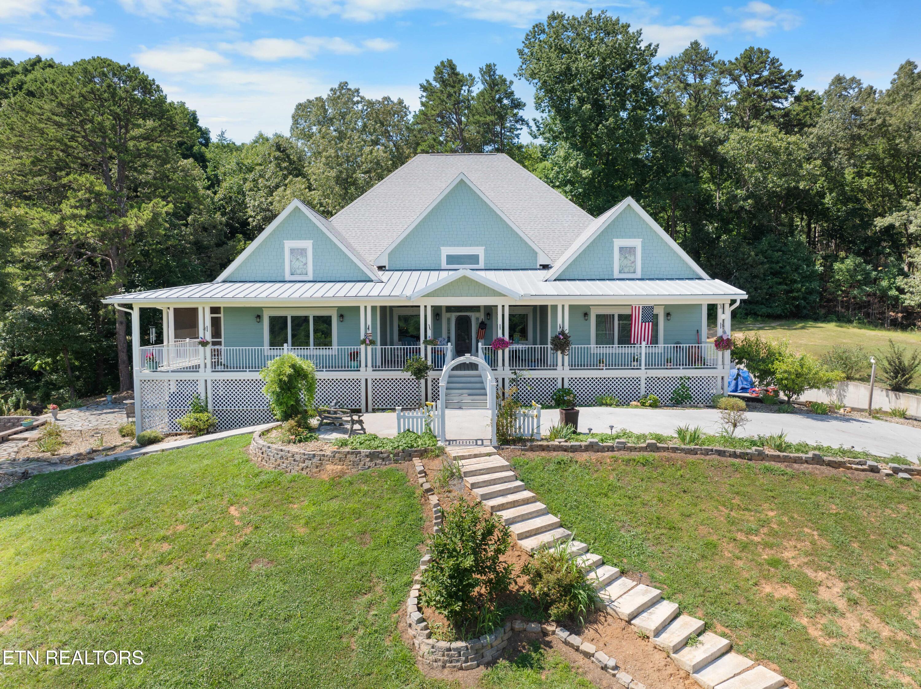 Property Photo: 5925 Sevierville Rd TN 37865