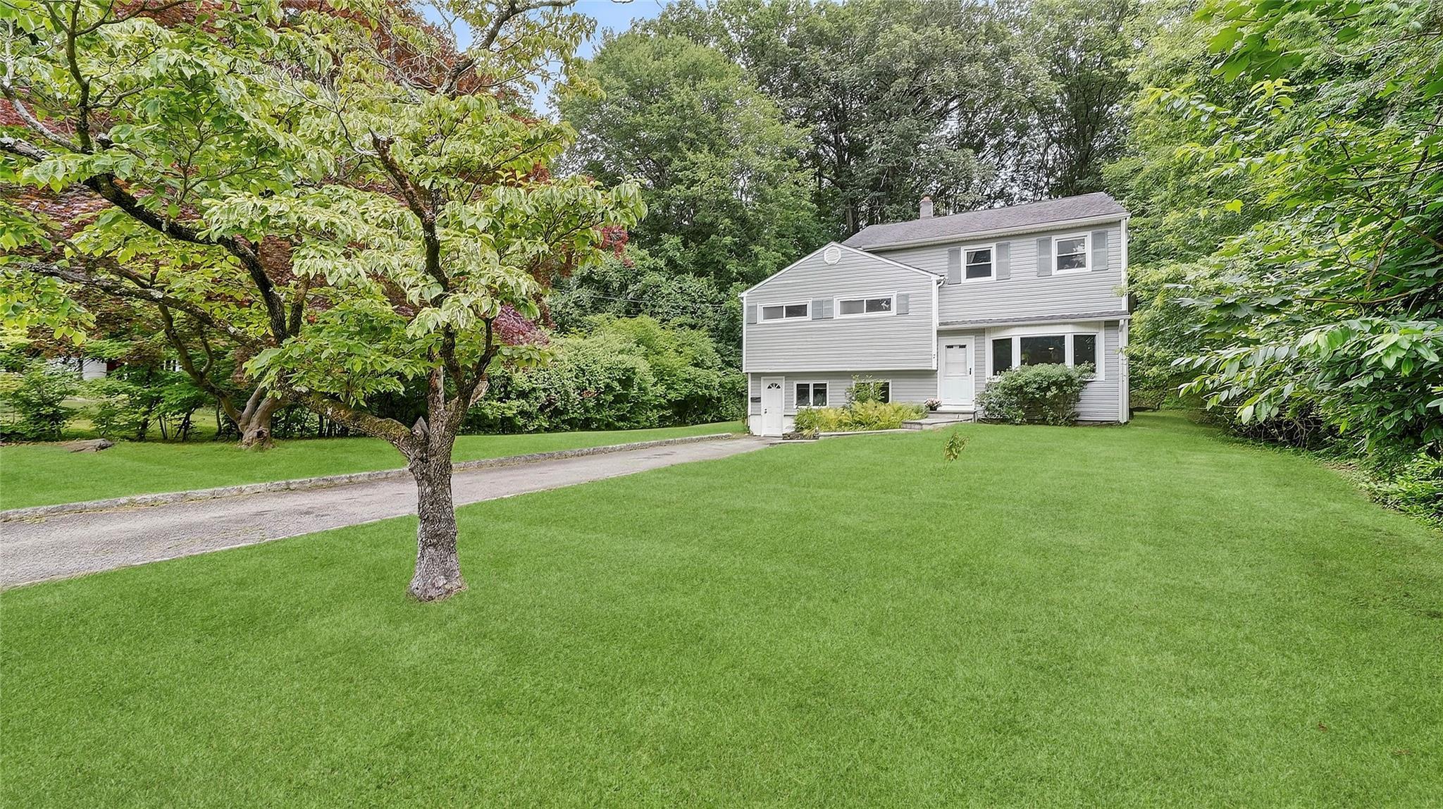 Property Photo:  7 Kings Lane  NY 10548 