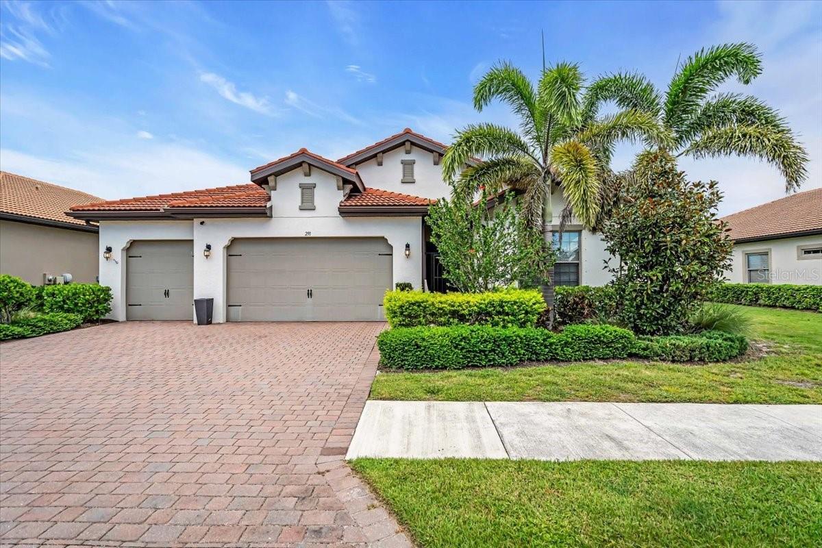 Property Photo: 291 Toscavilla Boulevard FL 34275