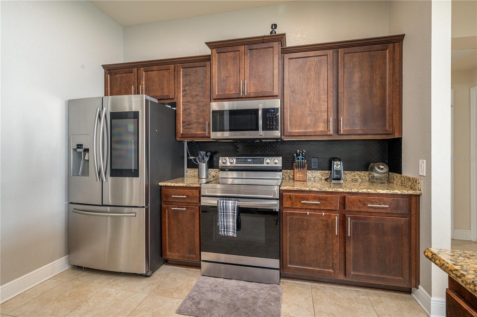 Property Photo: 702 Country Walk Cove FL 33839