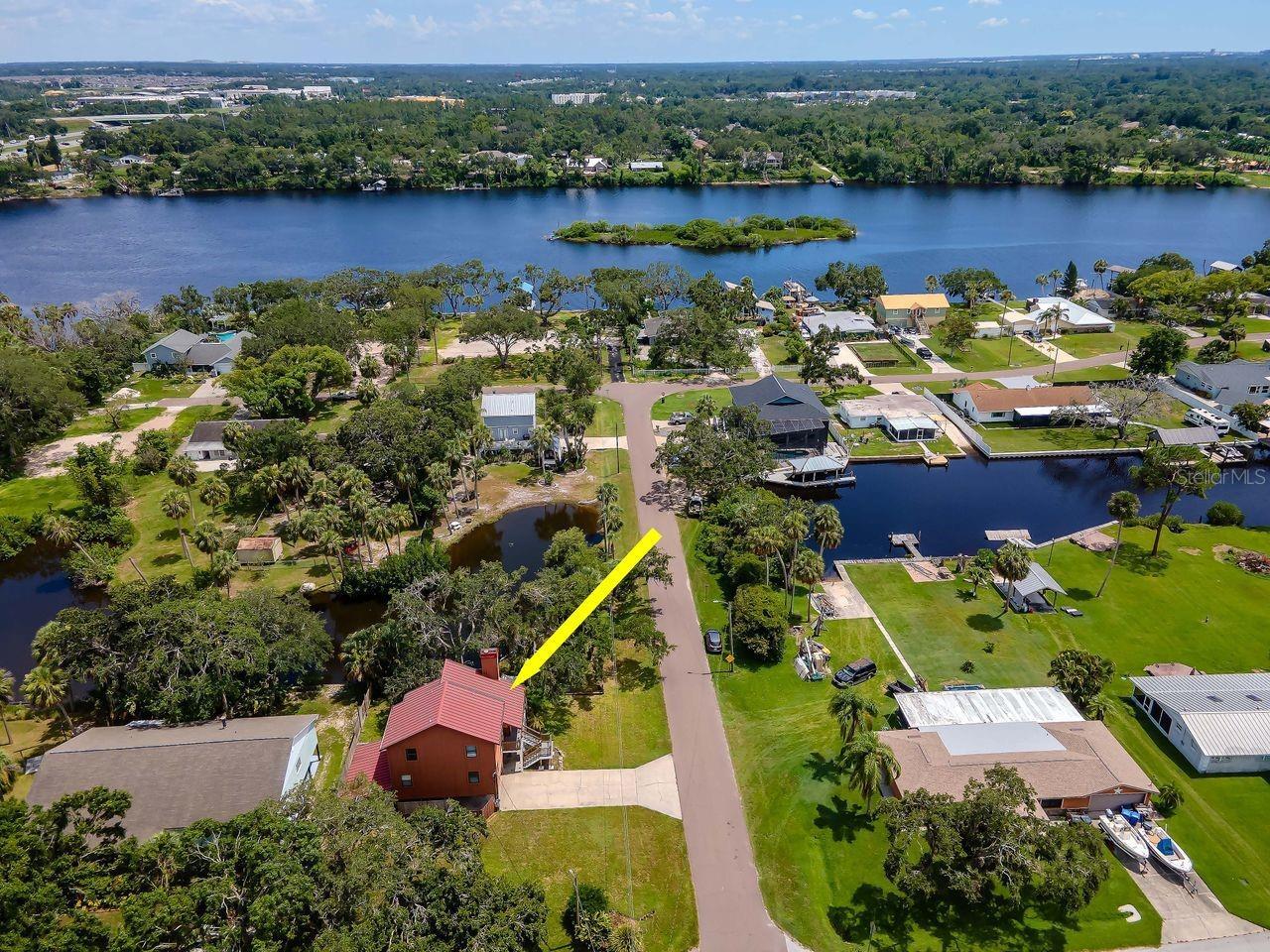 Property Photo:  9501 Alice Lane  FL 33578 