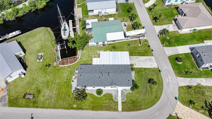 Property Photo: 605 Tahiti Court FL 33950