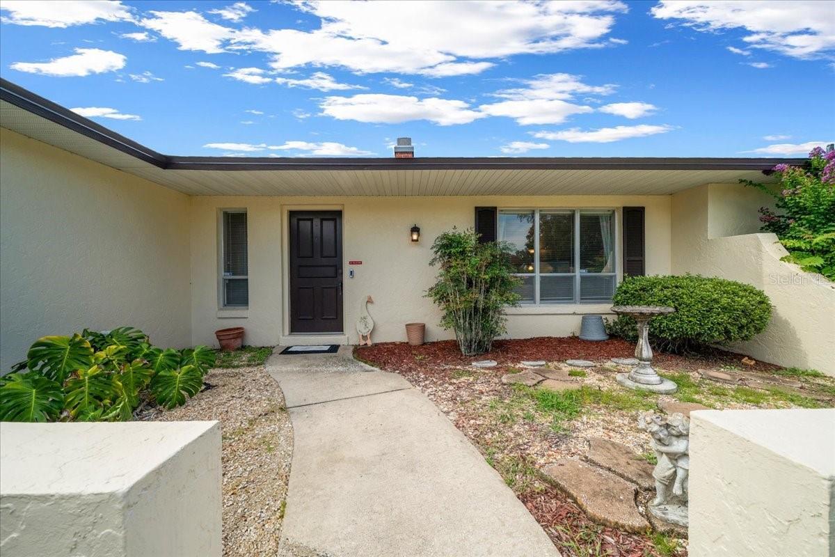 Property Photo: 5401 SE 2nd Street FL 34480