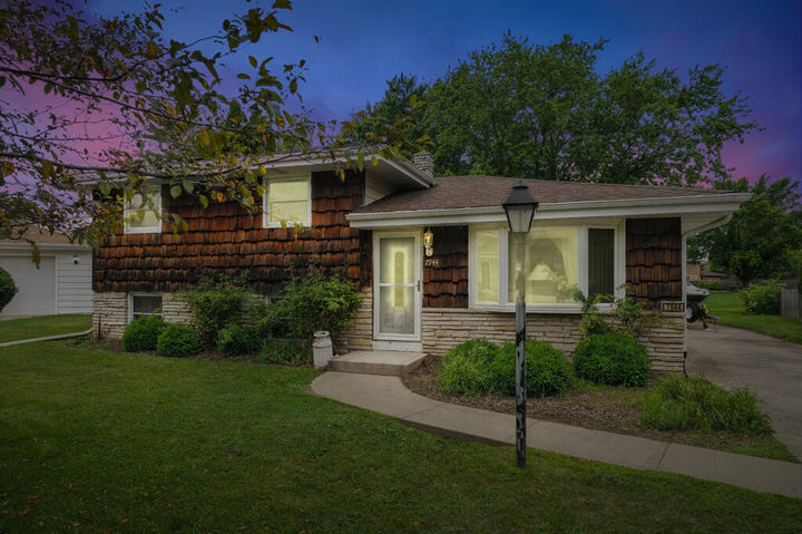 7944 Santa Mary Ct  Mount Pleasant WI 53406 photo