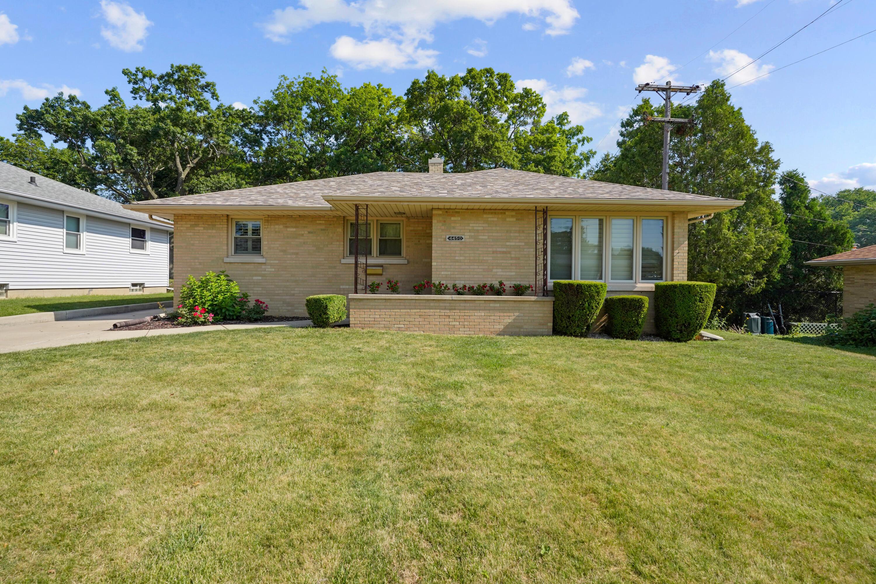 Property Photo: 4450 67th St WI 53142