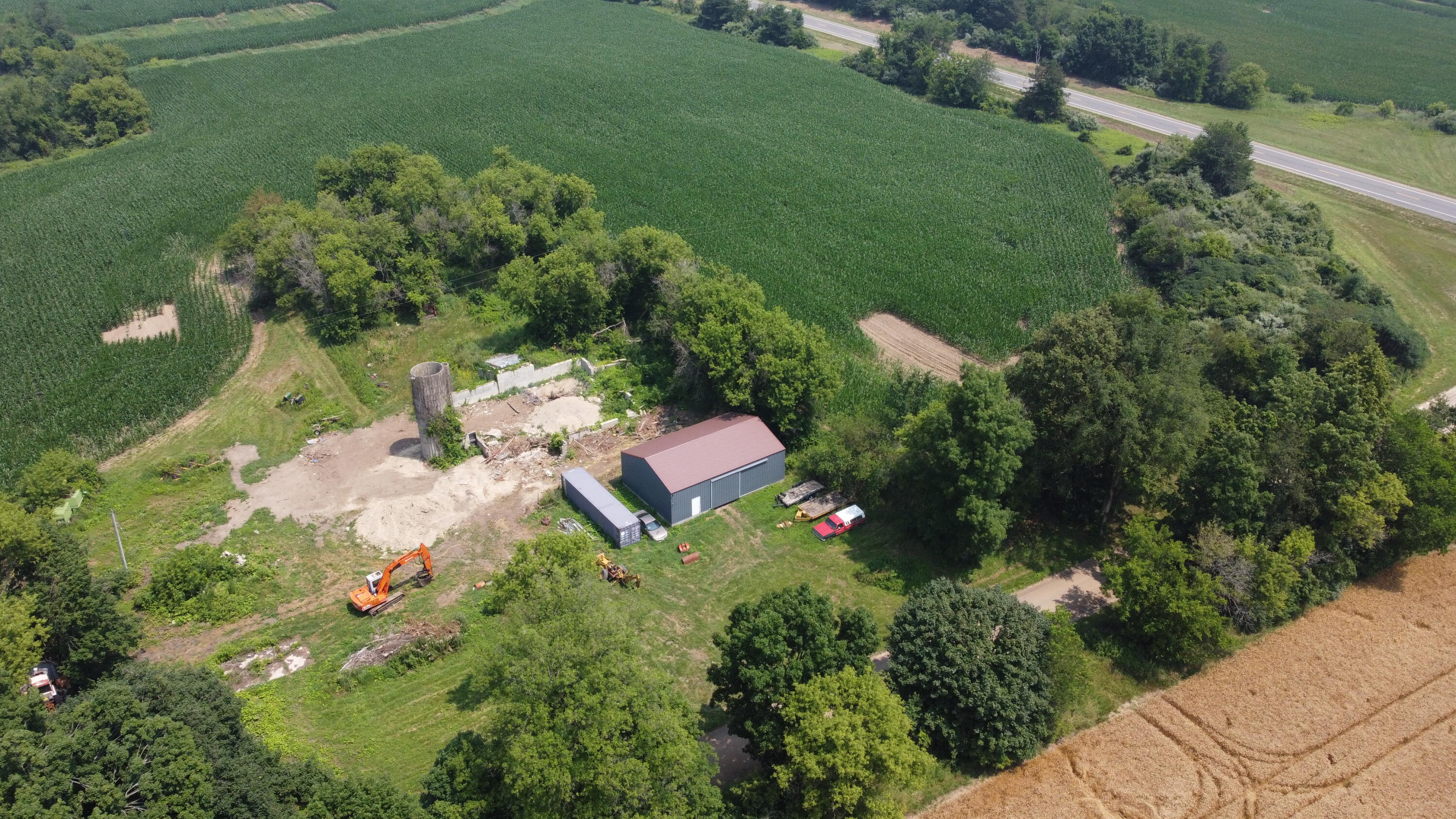 Property Photo: 20664 Allen Road MI 48158