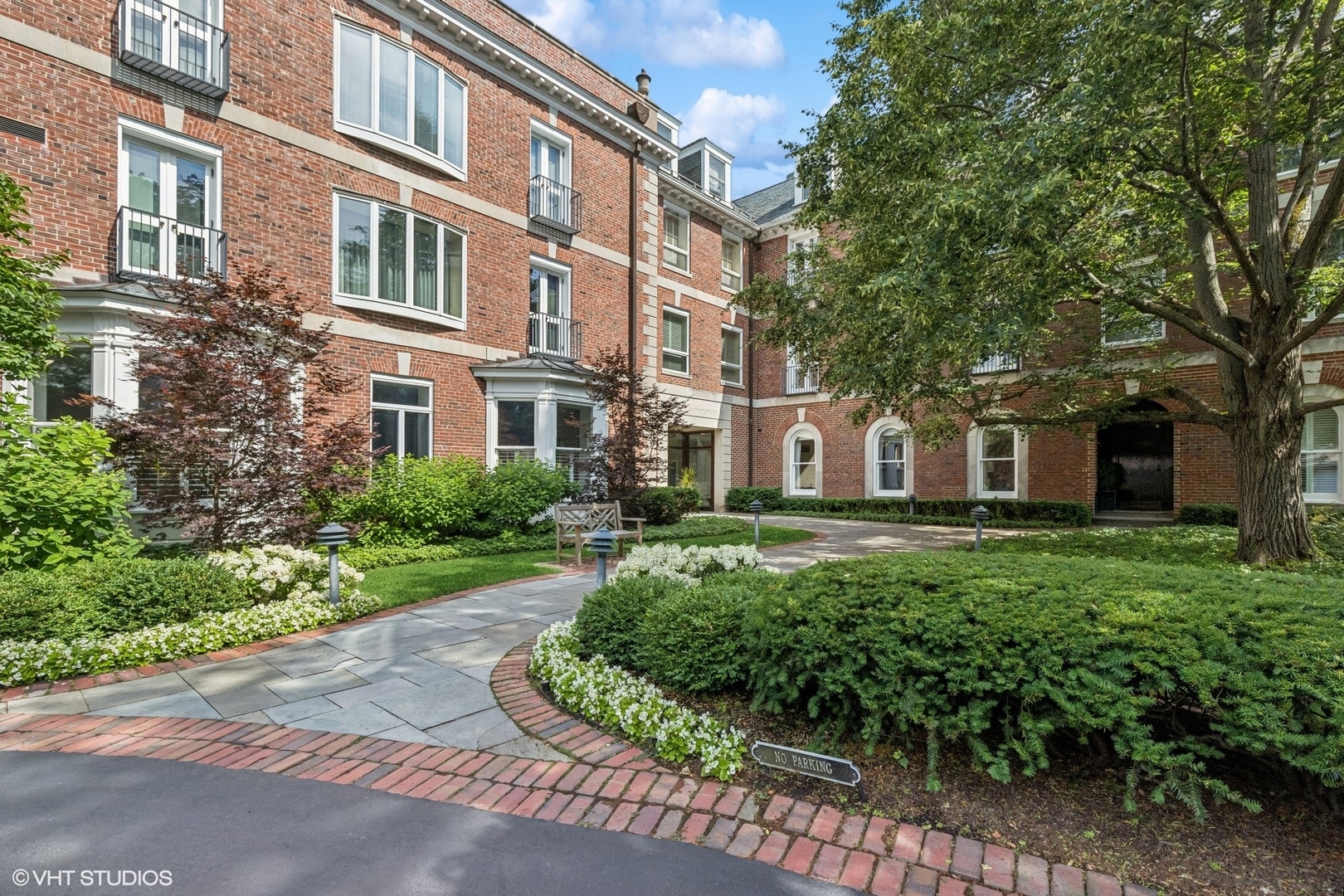 Property Photo: 533 N Mayflower Road C IL 60045