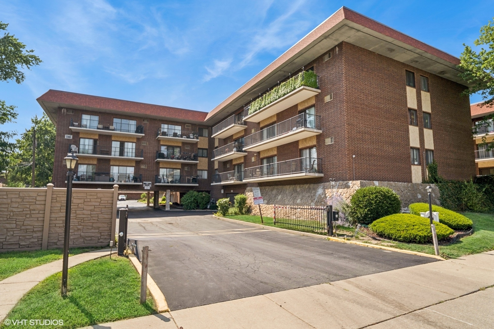 Property Photo:  9540 S Mayfield Avenue 103S  IL 60453 