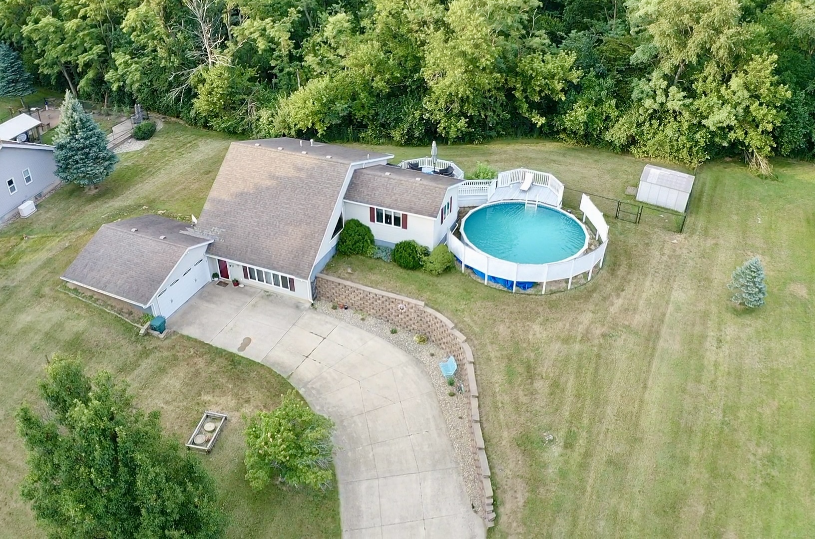 Property Photo:  4100 Valley Drive  IL 61727 