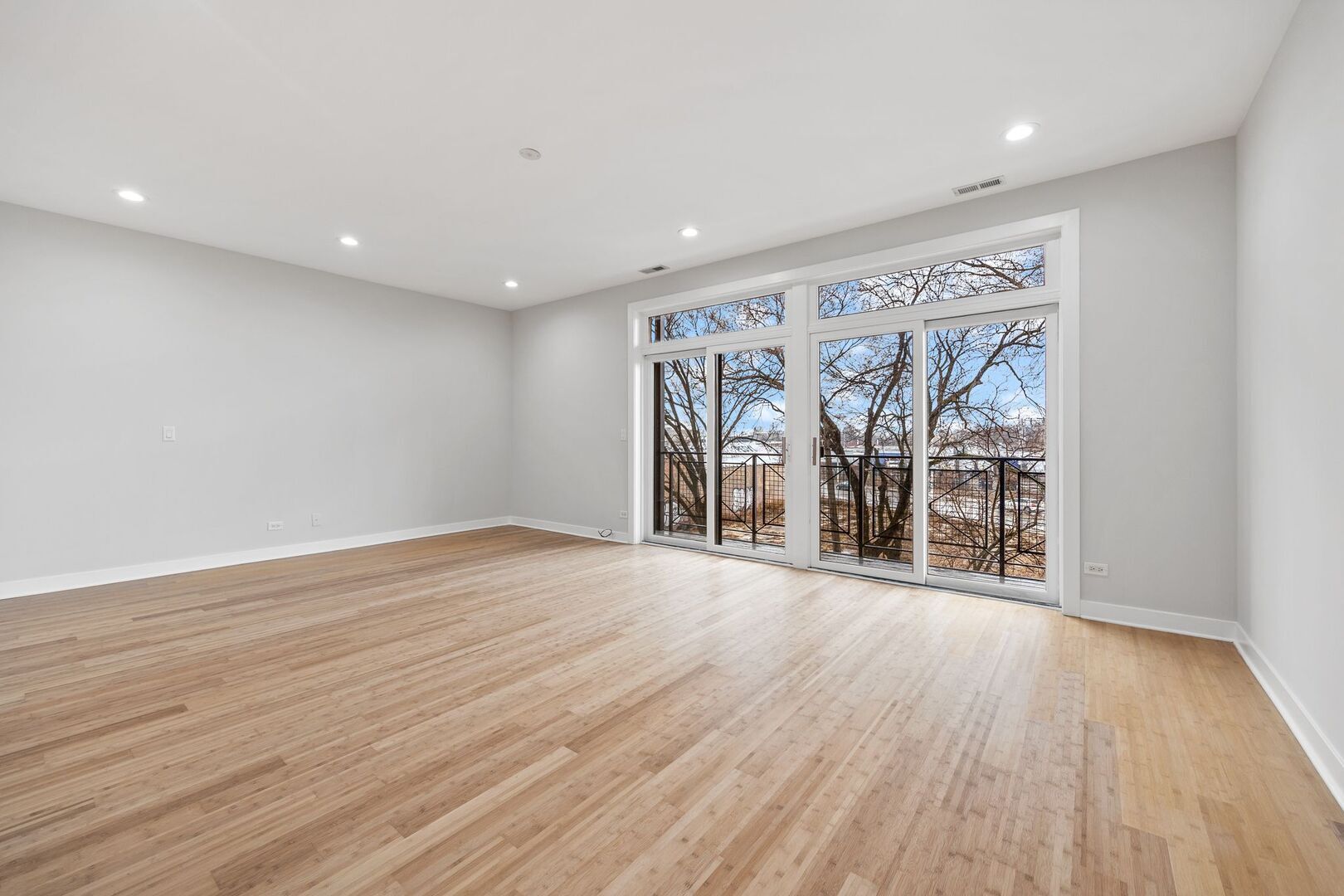 Property Photo: 3130 W Walton Street 3 IL 60622