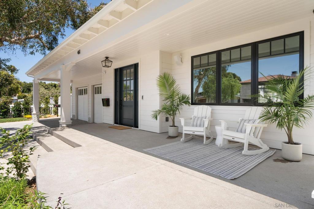 Property Photo: 461 Country Club Ln CA 92118