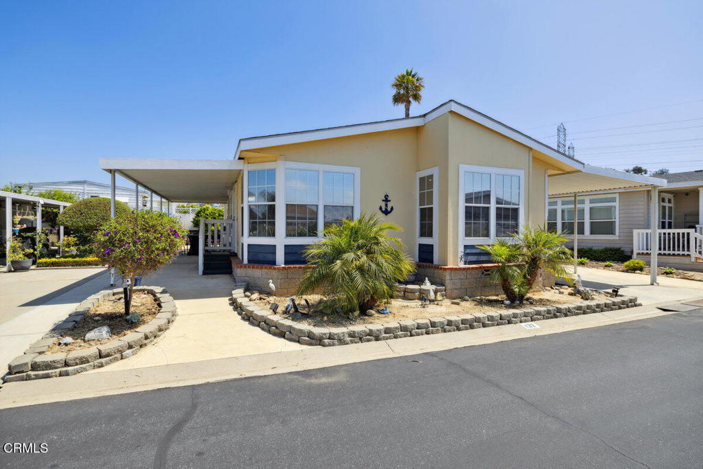Property Photo:  132 Dickens Circle 132  CA 93003 