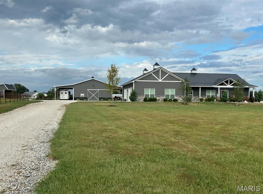 219 Fieth Road  Troy MO 63379 photo