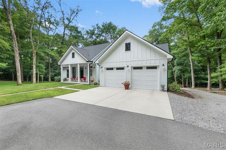 Property Photo: 3124 County Road 214 MO 63701
