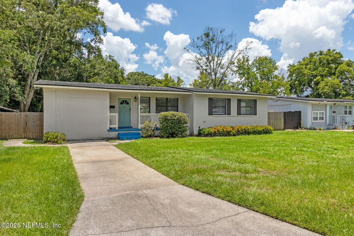 Property Photo: 6538 Pine Summit Drive FL 32211