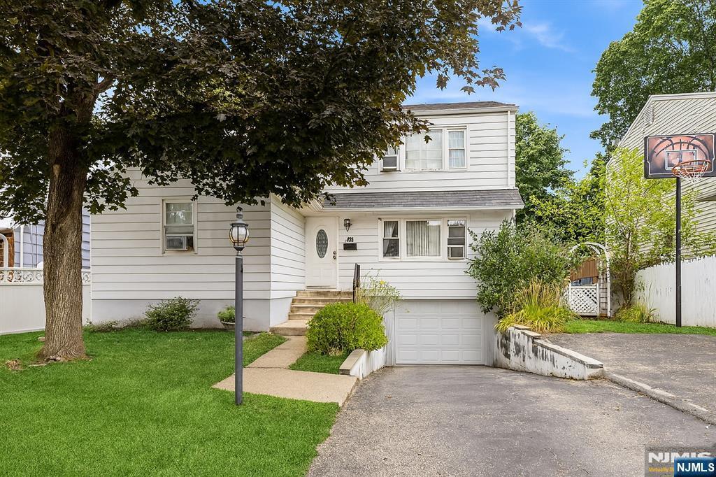 Property Photo:  433 Midland Avenue  NJ 07442 