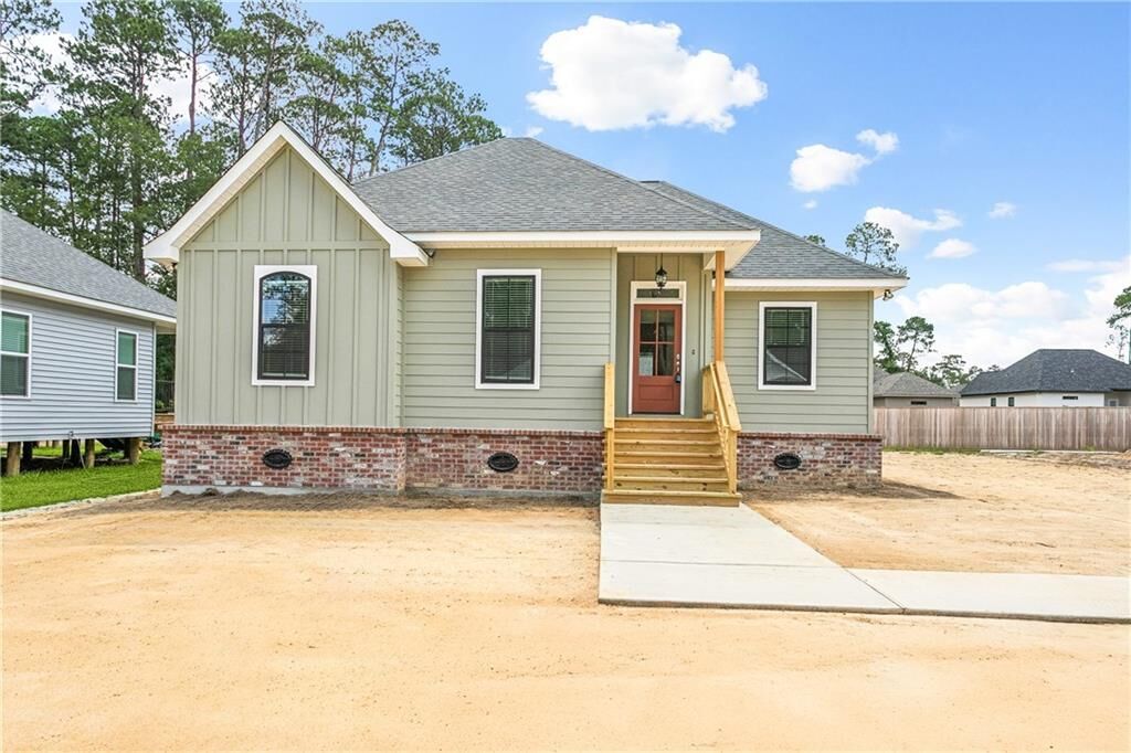 Property Photo: 60408 Aqua Lane LA 70445