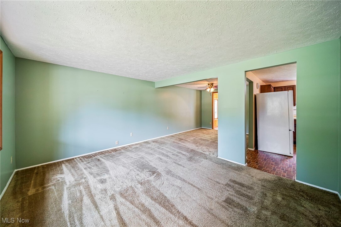 Property Photo: 7735 Cheshire Court OH 44060