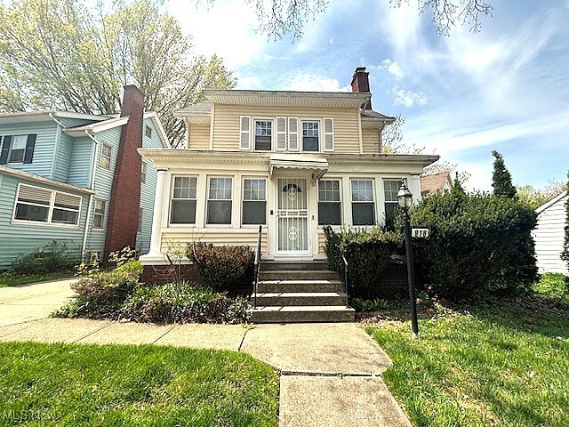Property Photo:  916 Whitby Road  OH 44112 