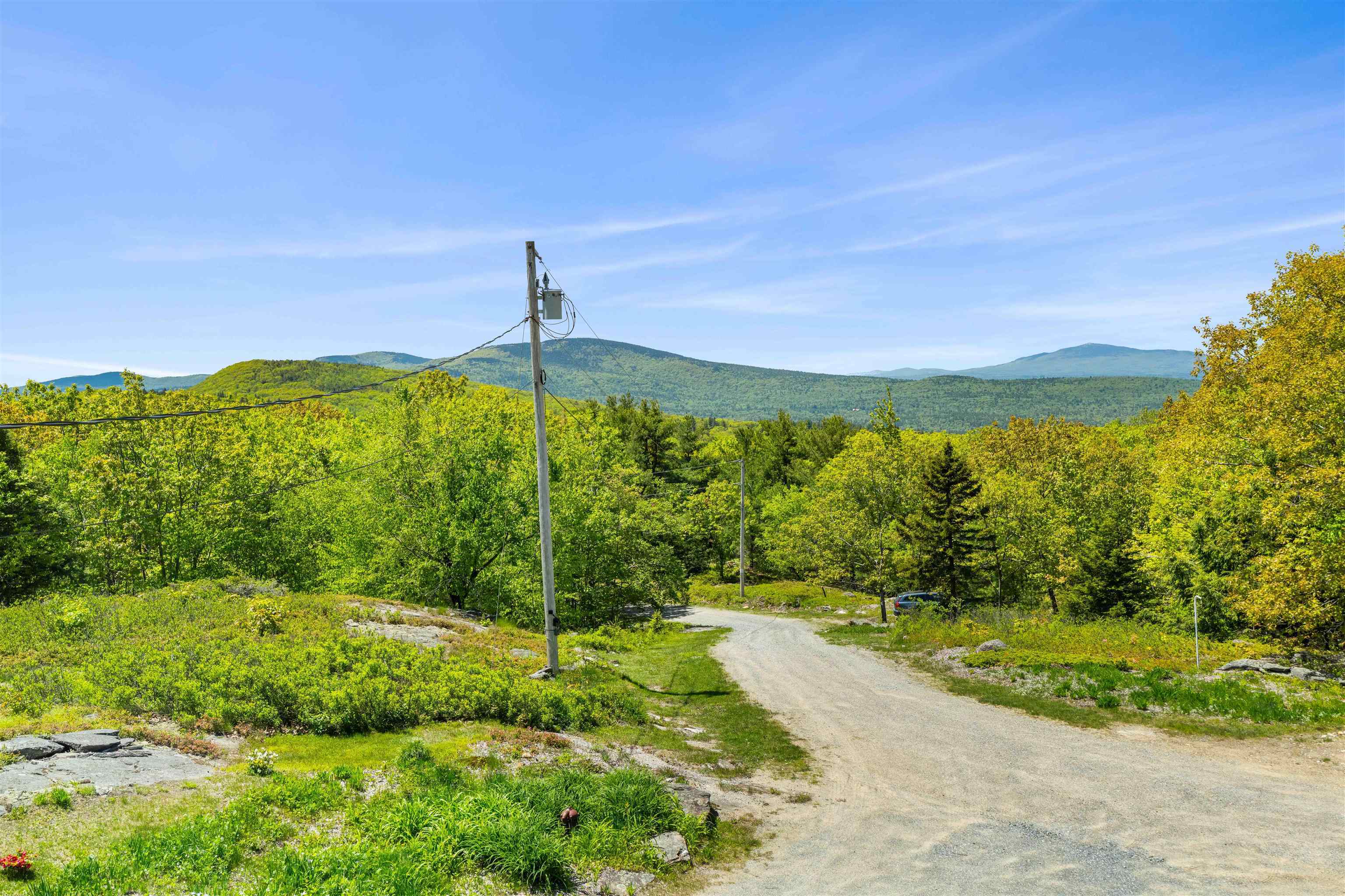 Property Photo: 94 Summit Drive NH 03082