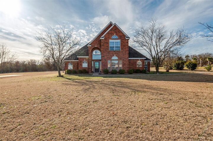 Property Photo: 168 Hunters Glen Drive TX 75167