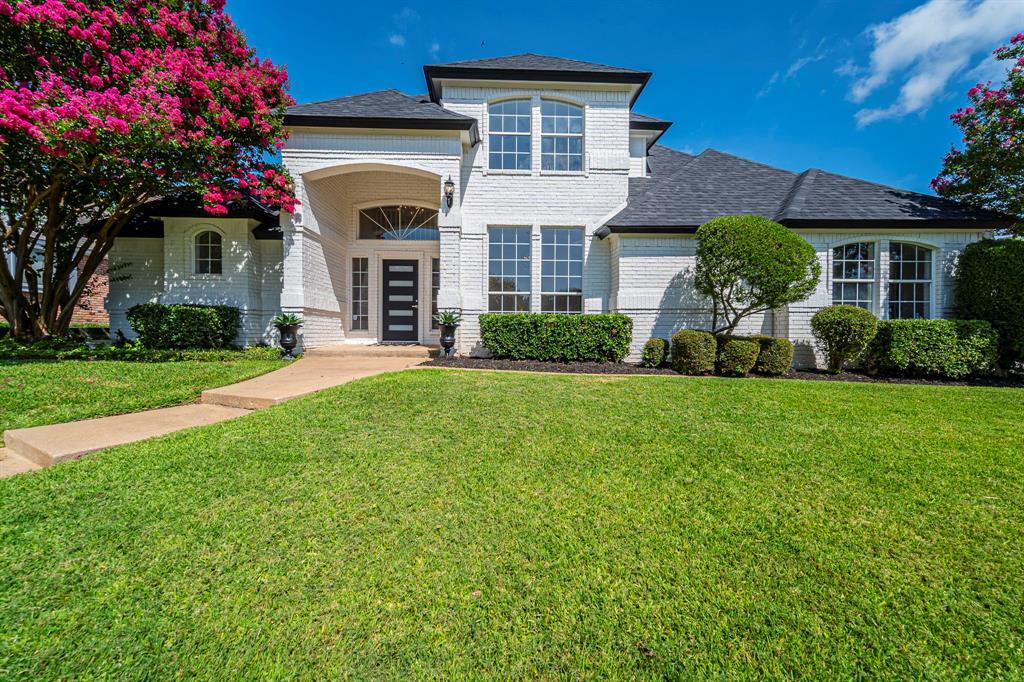 Property Photo: 4304 E Green Meadow Street E TX 76034