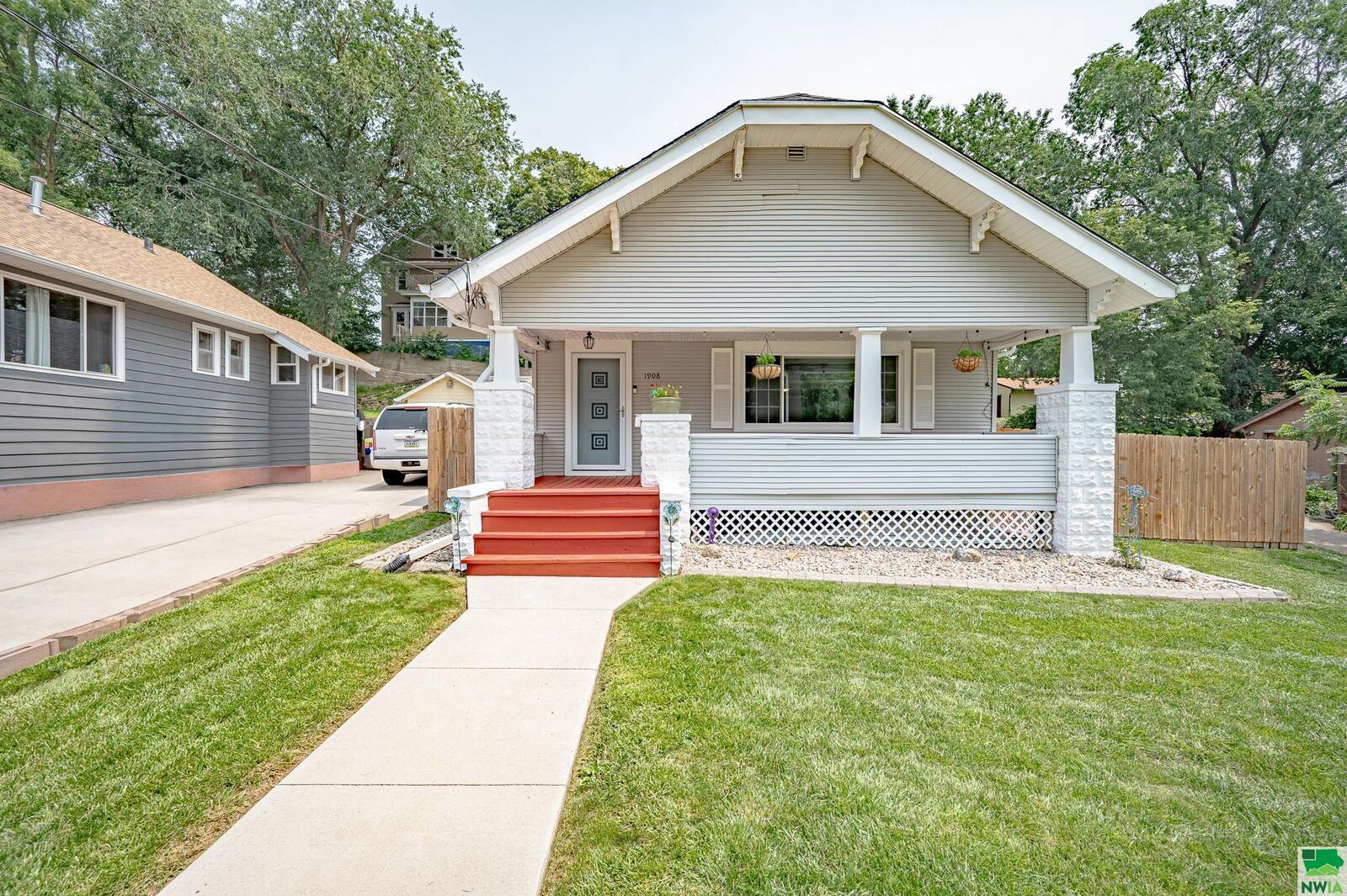 Property Photo: 1908 McDonald St IA 51104