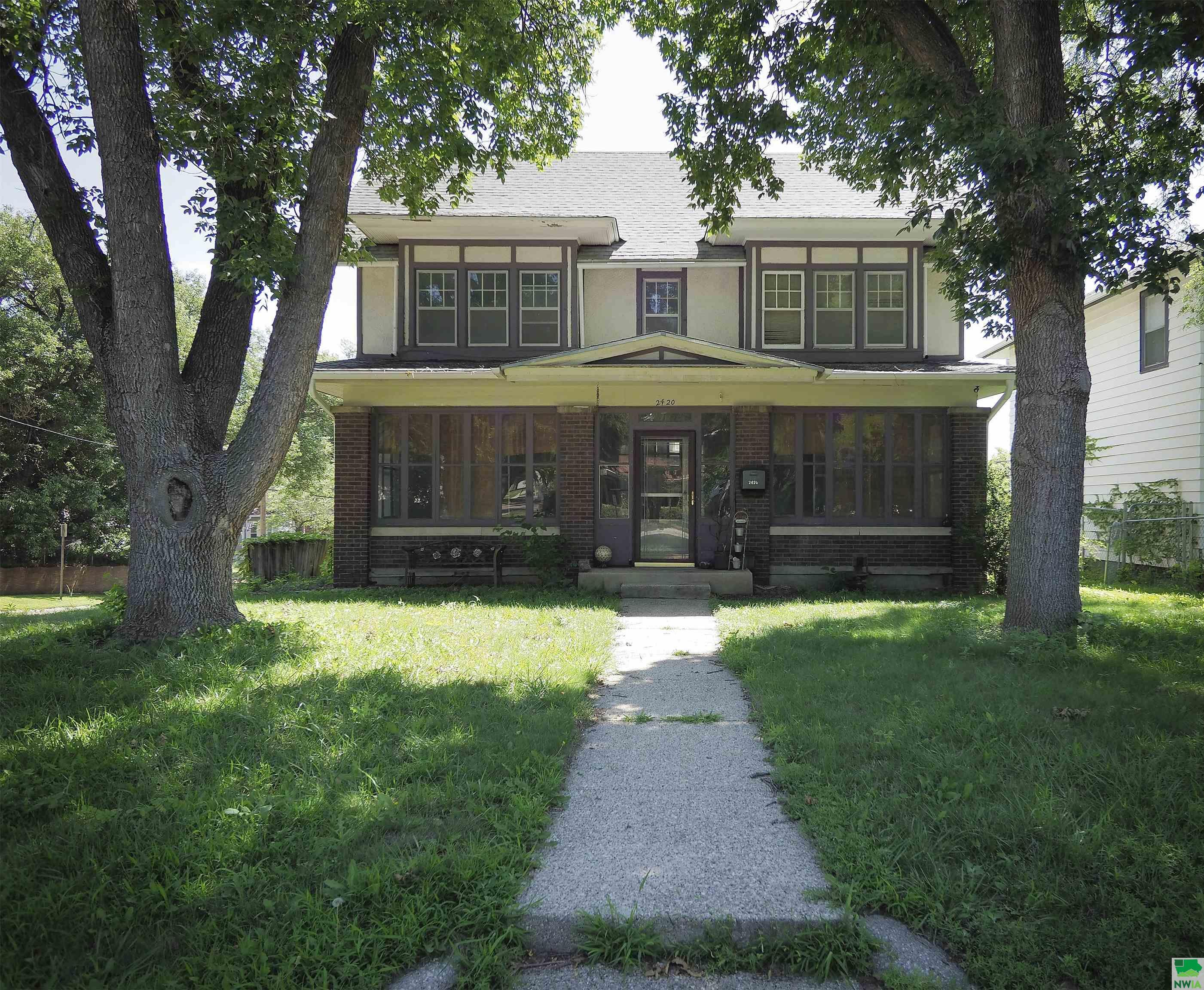 2420 Jackson St  Sioux City IA 51104 photo