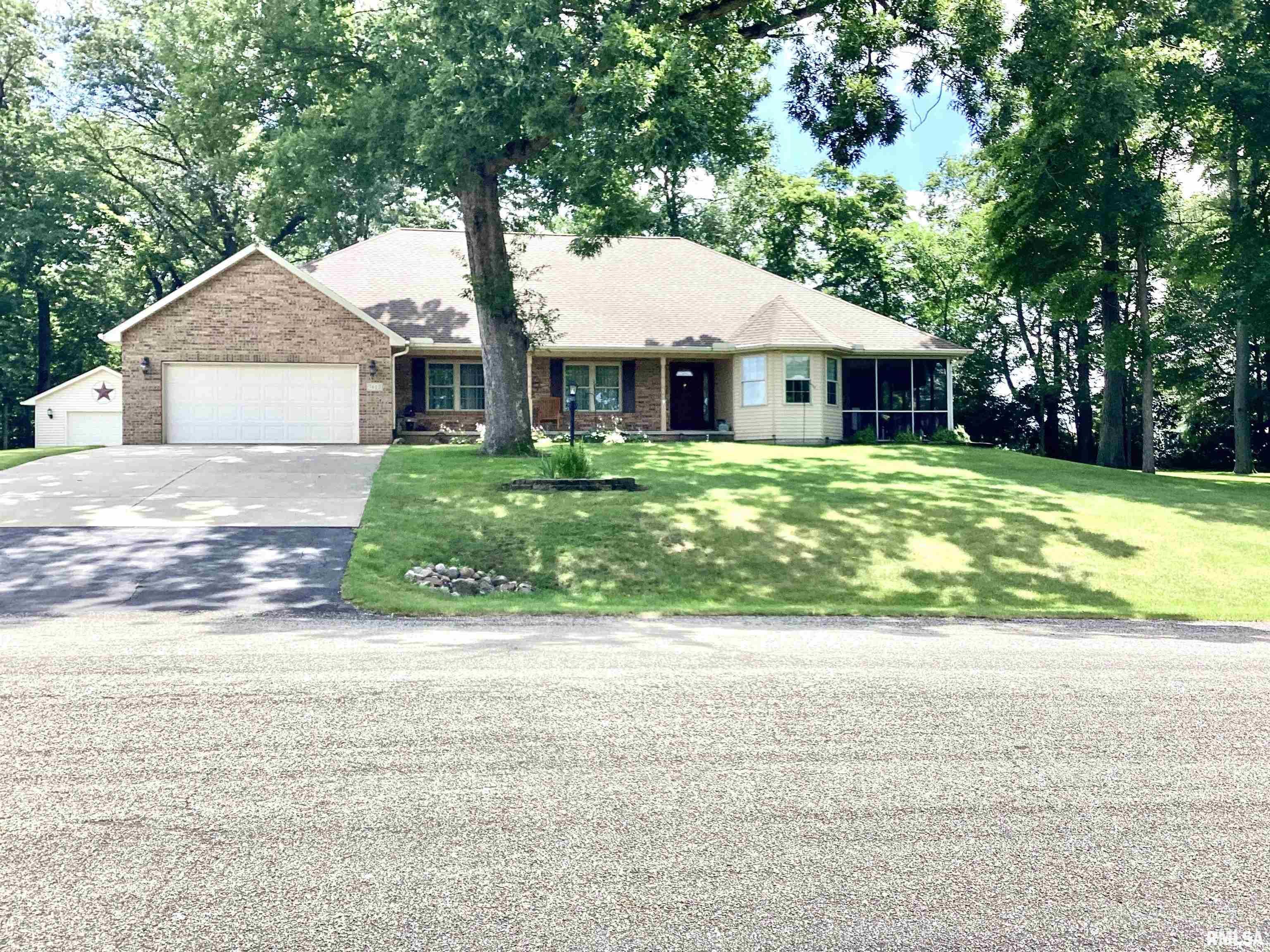 Property Photo: 7612 W Thornridge Drive IL 61547