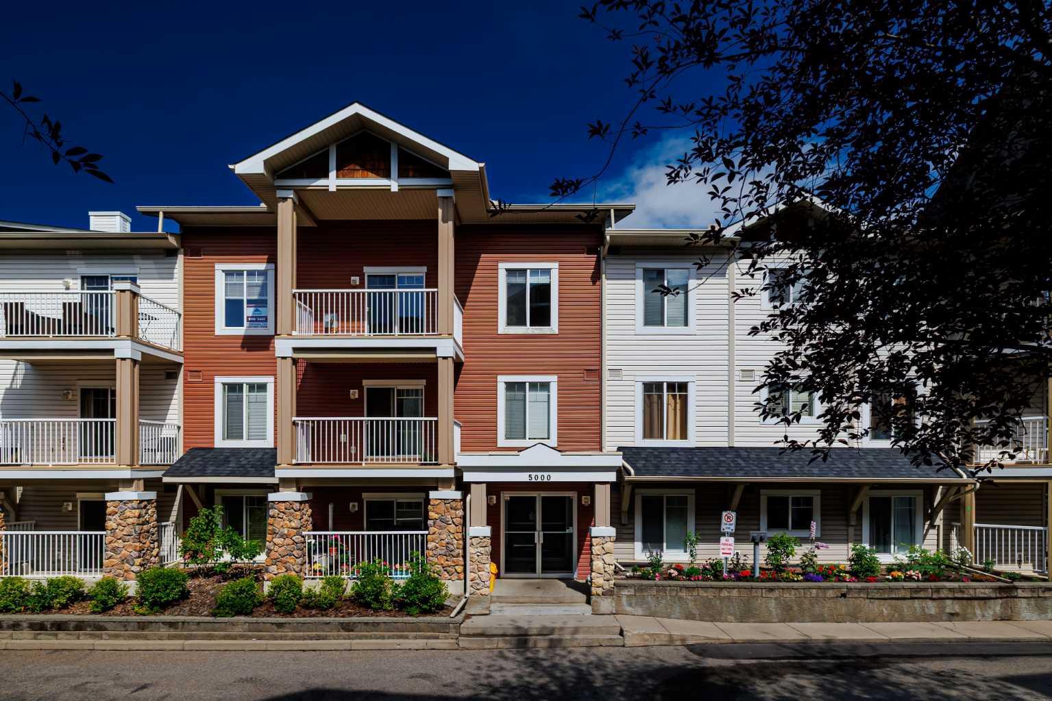 Property Photo: 70 Panamount Drive NW 5110 AB T3K 5Z1