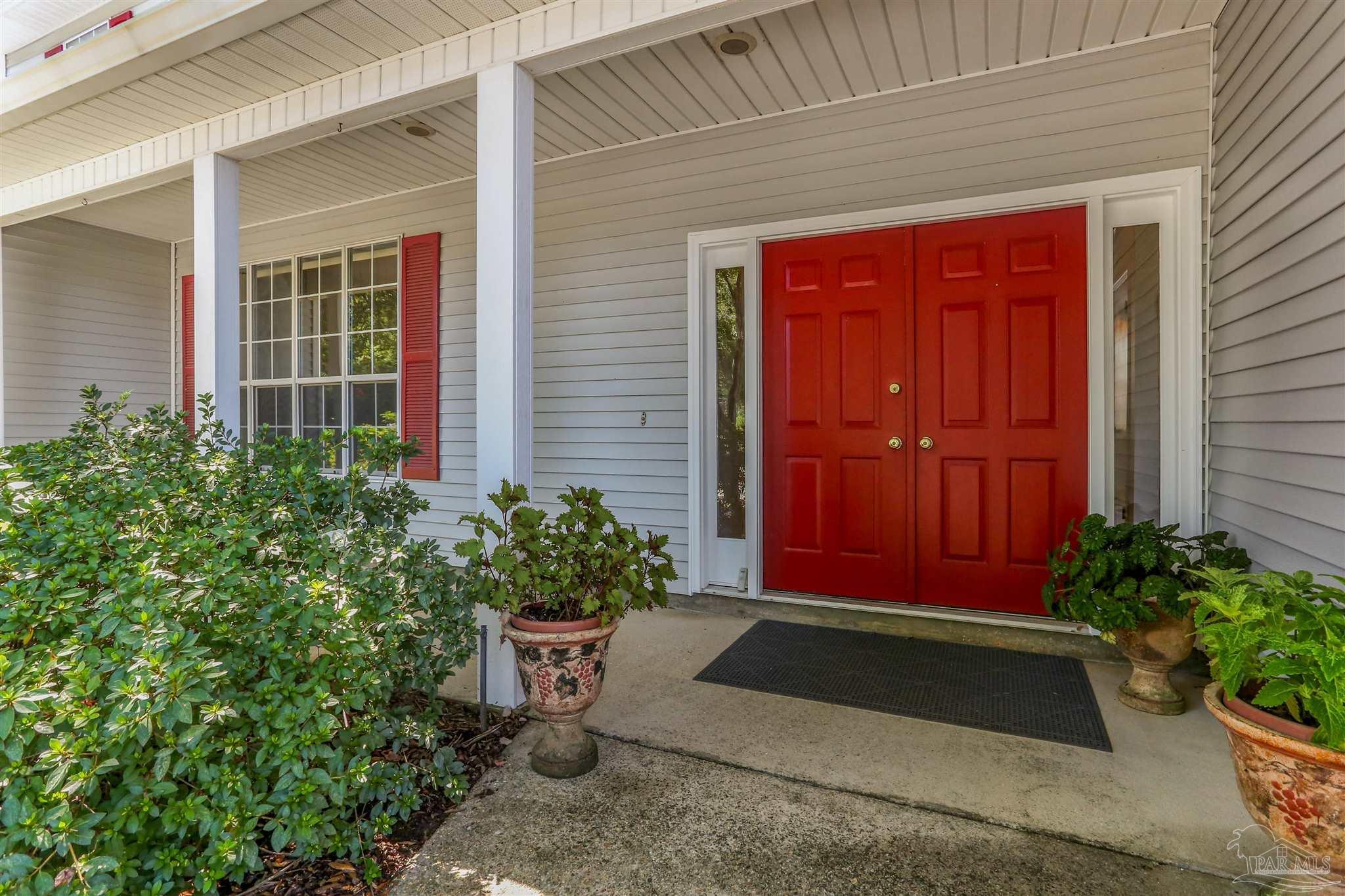 Property Photo: 968 Fleming Cir FL 32514