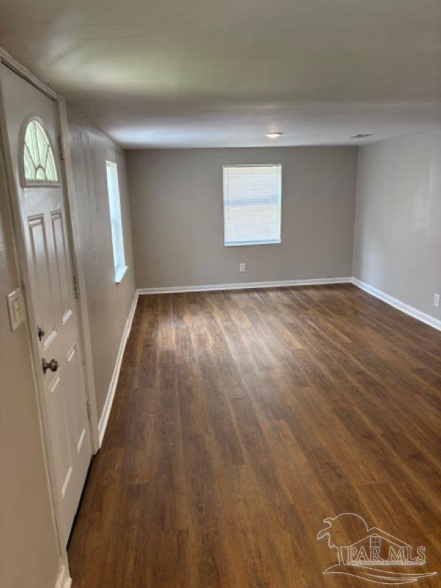 Property Photo:  1100 Wayne Ave  FL 32507 