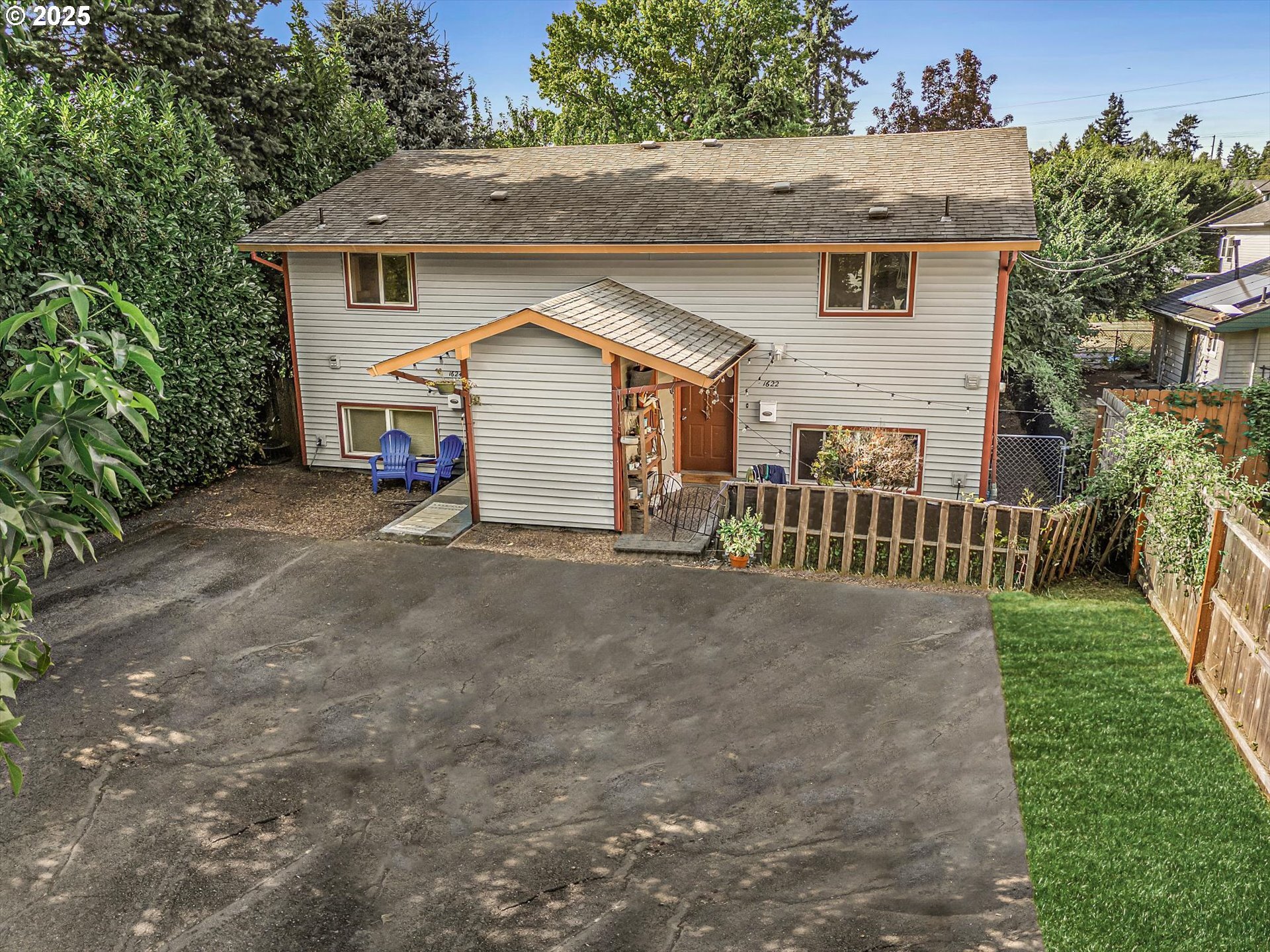 1622 SE Clatsop St  Portland OR 97202 photo
