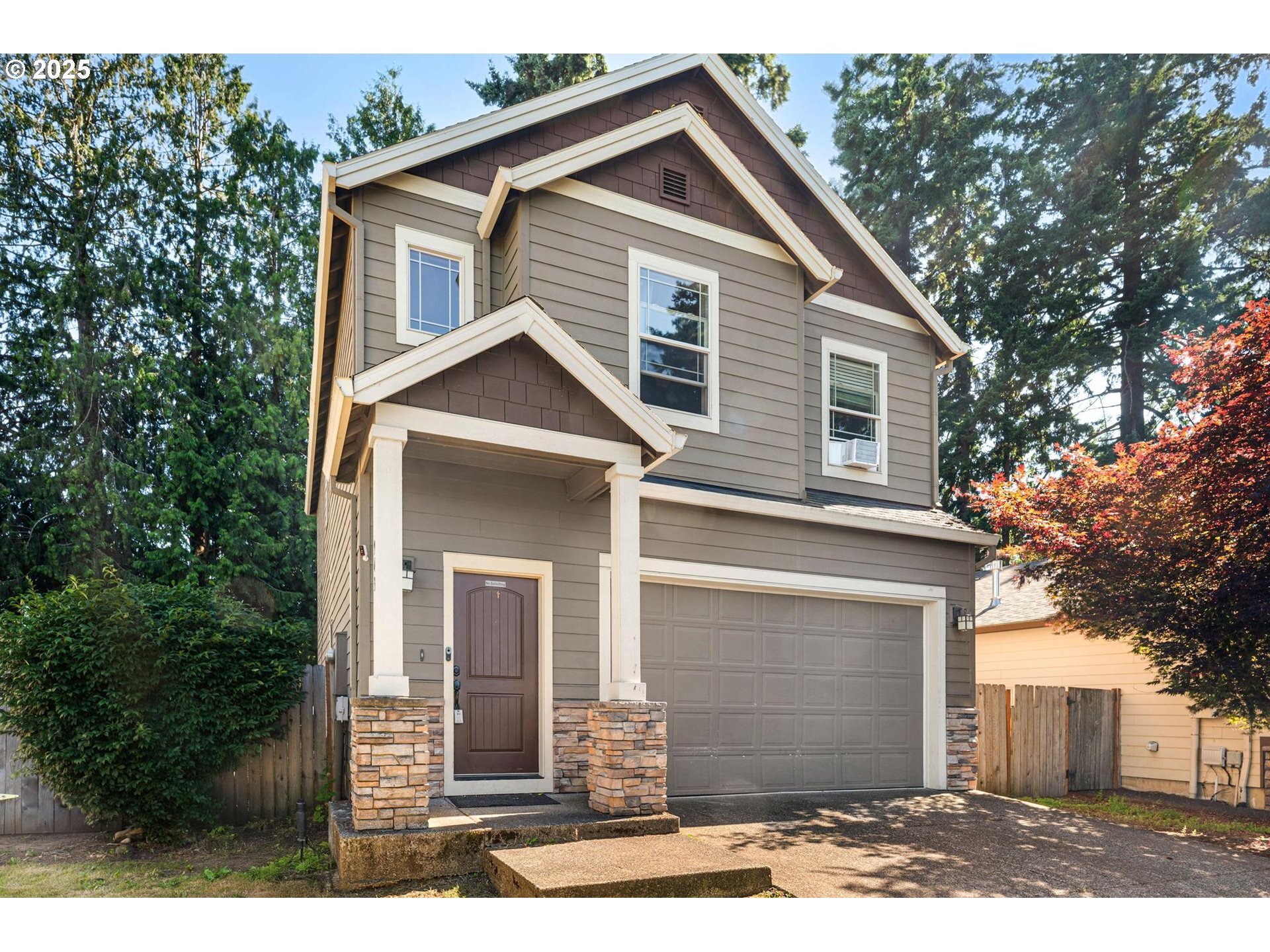 Property Photo: 943 NE 172nd Ave OR 97230