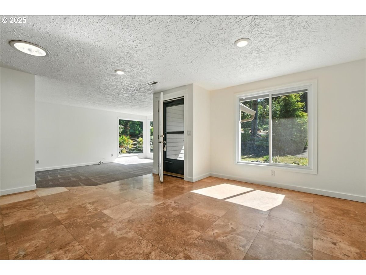 Property Photo: 35016 NE Gable Ave WA 98629