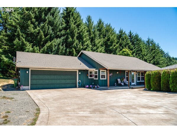 Property Photo:  1620 Samuel Dr  OR 97424 