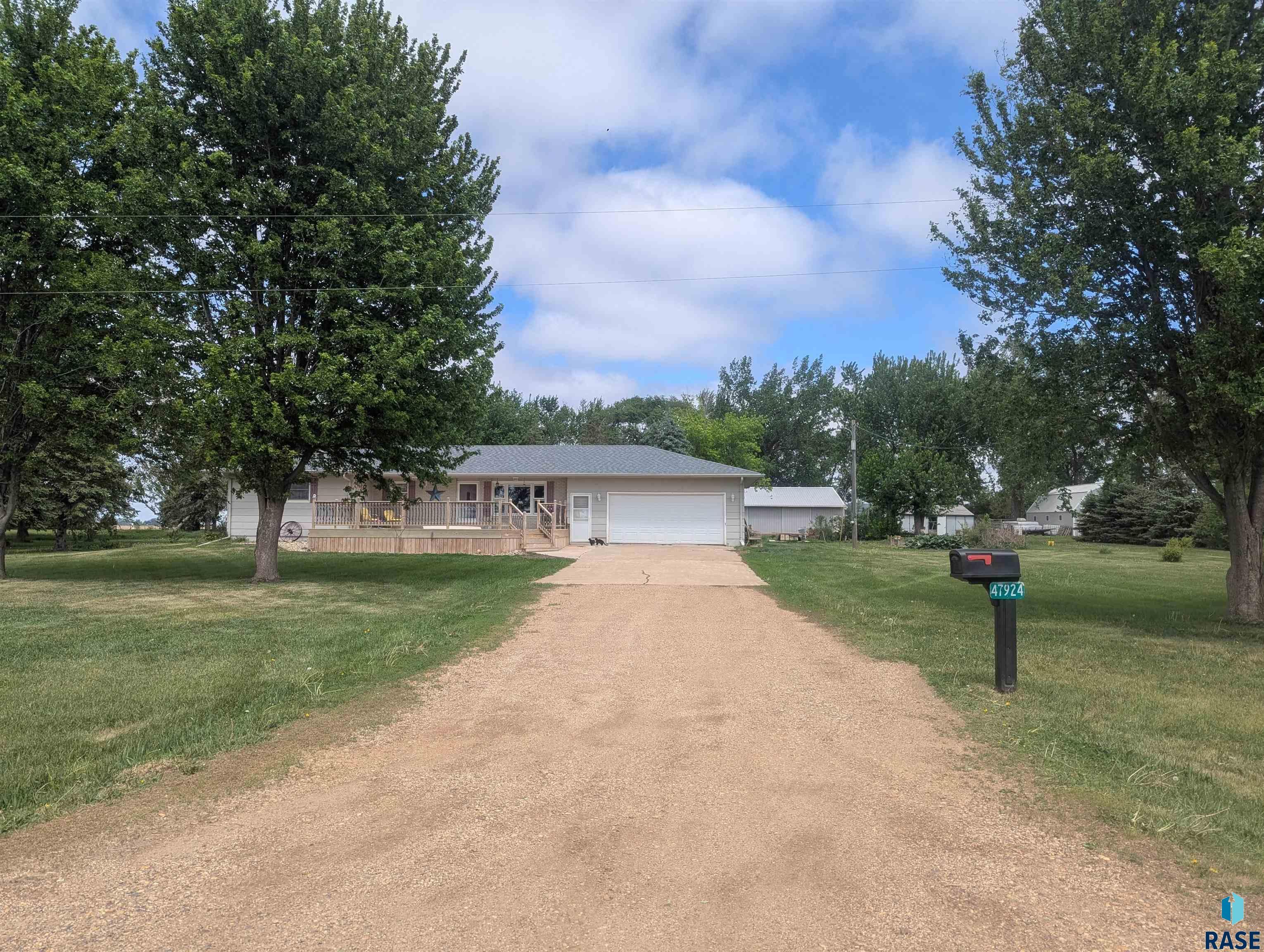 Property Photo: 47924 279th St SD 57013