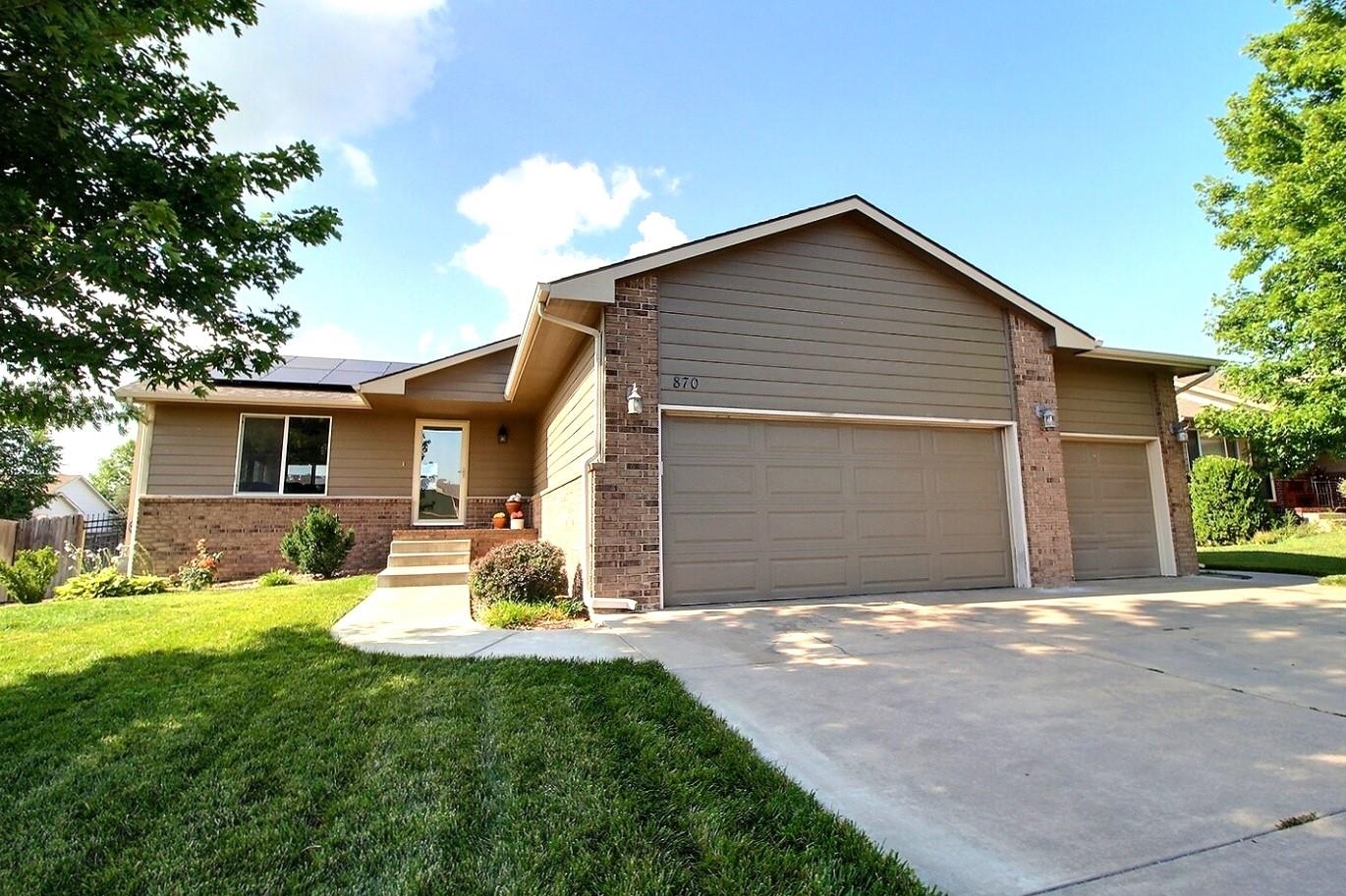 Property Photo: 870 E Winding Lane St KS 67037