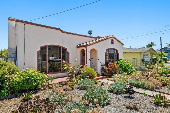 Property Photo:  106 Stanford Street  CA 95076 