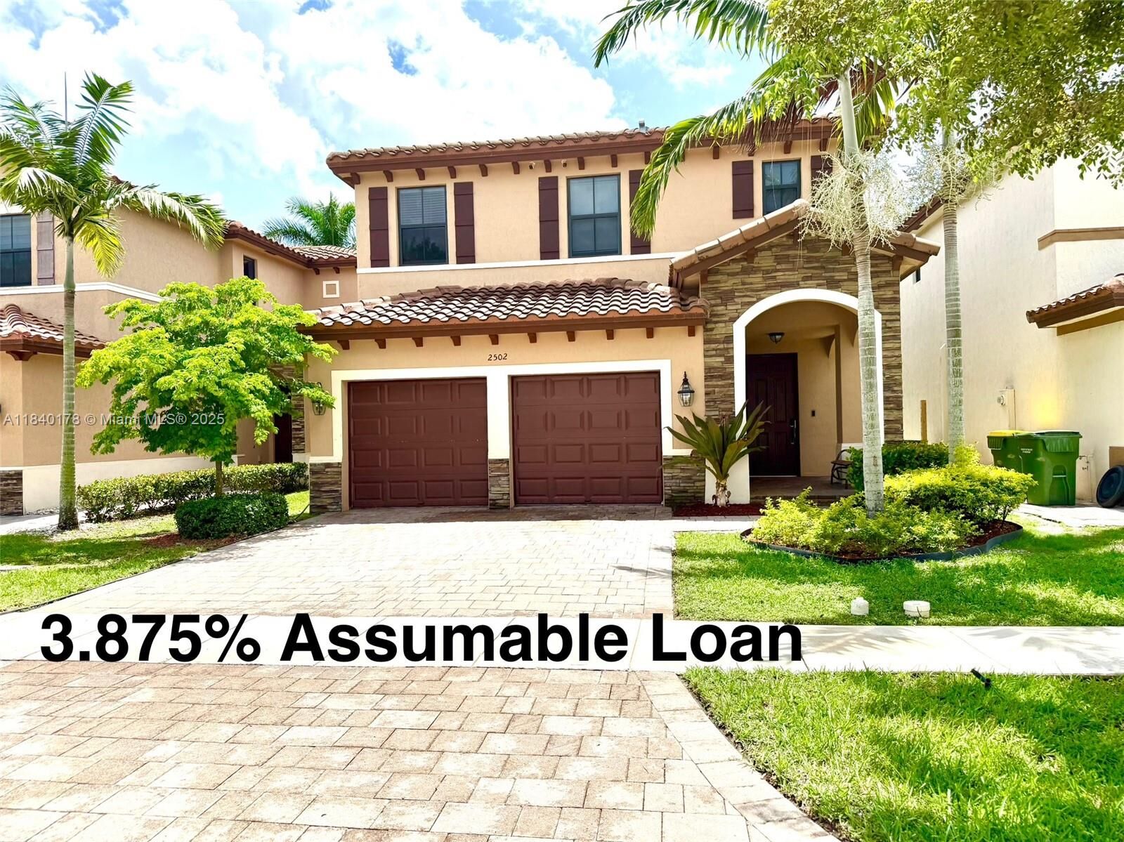 Property Photo:  2502 NE 1st St  FL 33033