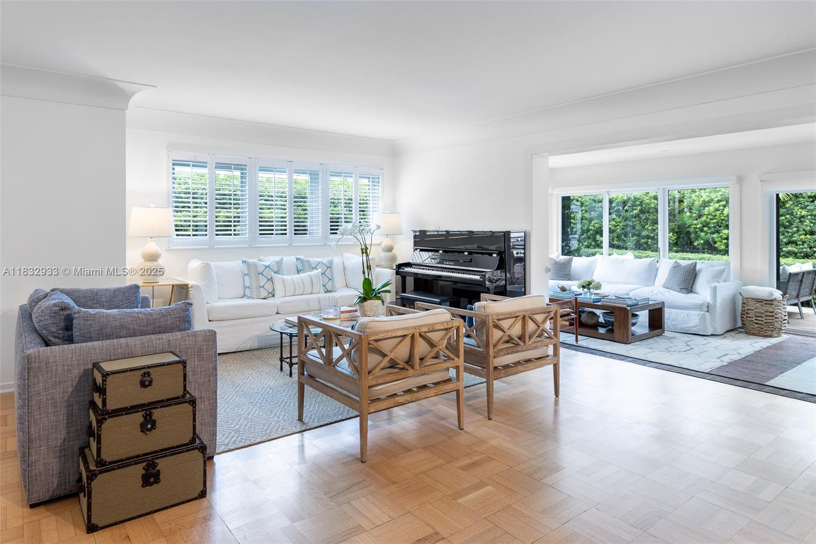 Property Photo: 6915 Barquera St FL 33146