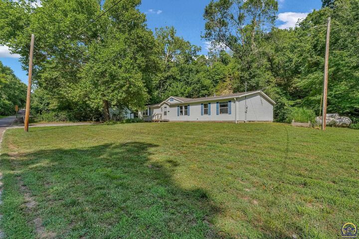 Property Photo:  2740 NE Happy Hollow Rd  KS 66617 