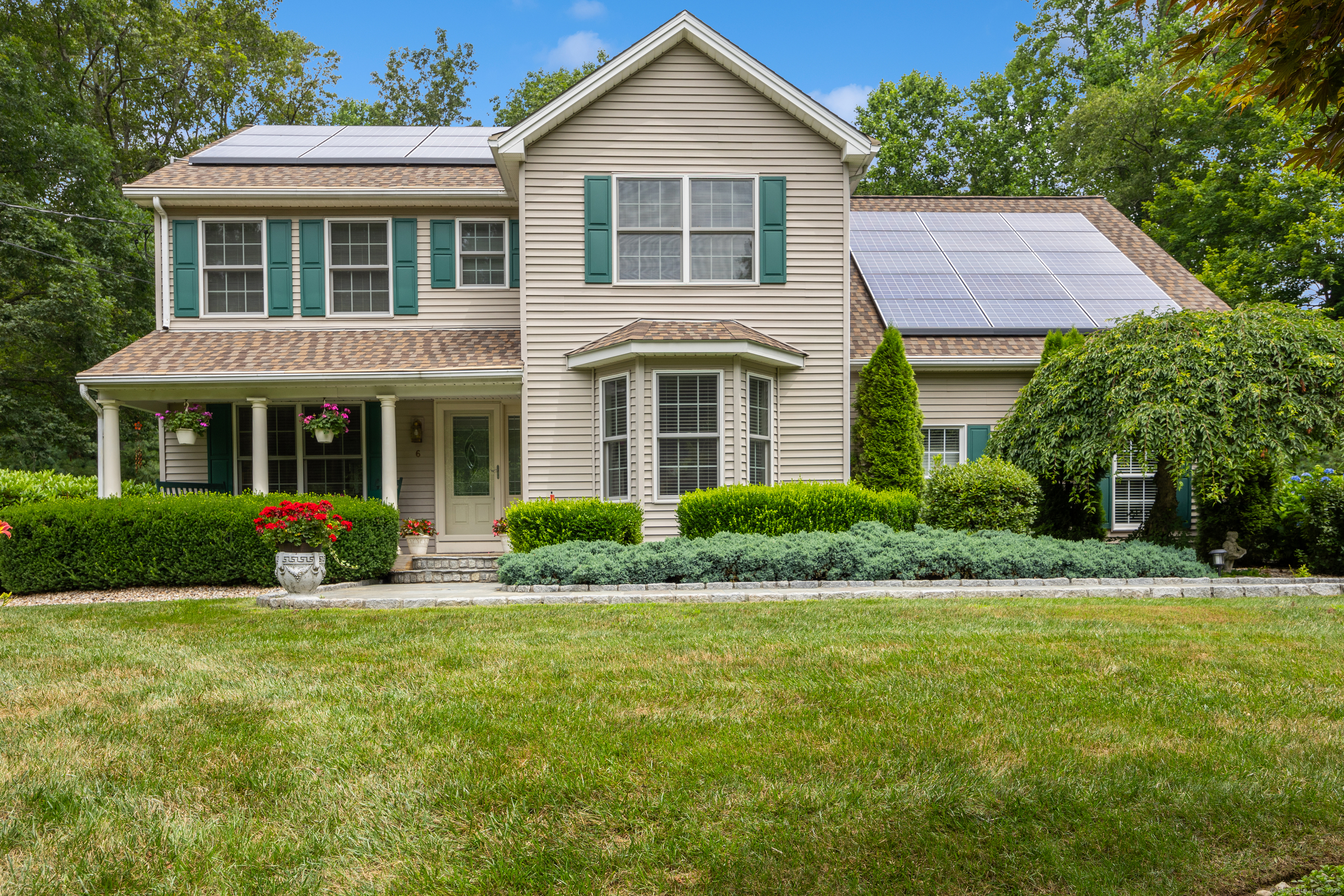 Property Photo: 6 Nicholas Court CT 06712