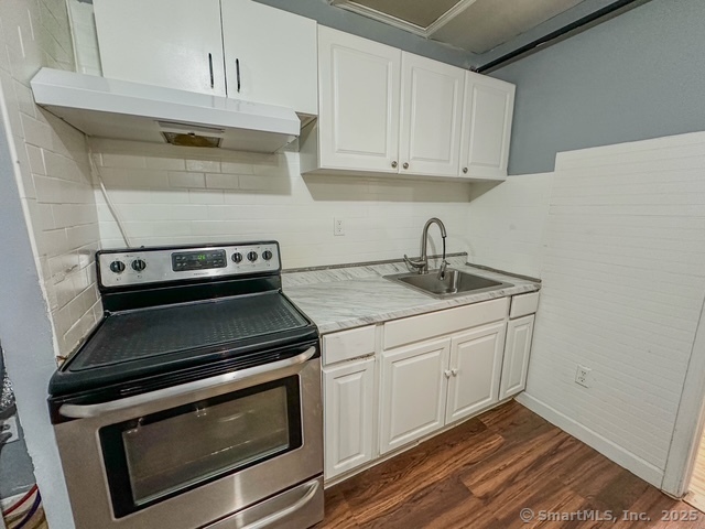 Property Photo: 861 Madison Avenue 4 CT 06606