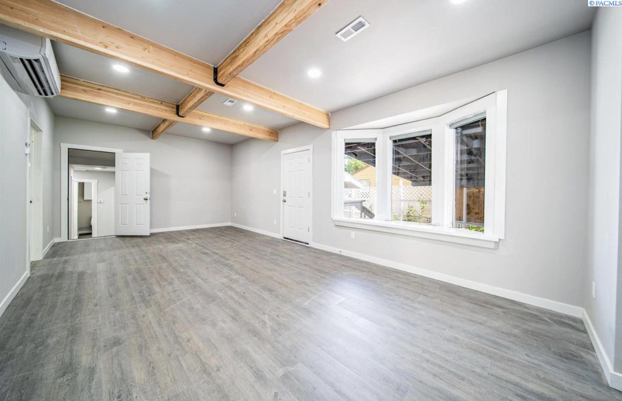 Property Photo: 26 E 3rd Ave WA 99337