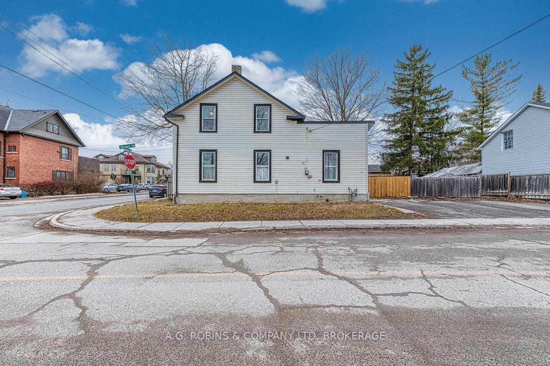Property Photo: 284 Brock Street ON K9H 2R1