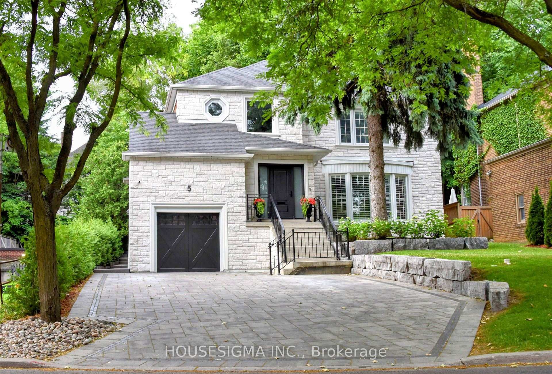 5 Ridge Hill Drive  Toronto ON M6C 2J2 photo