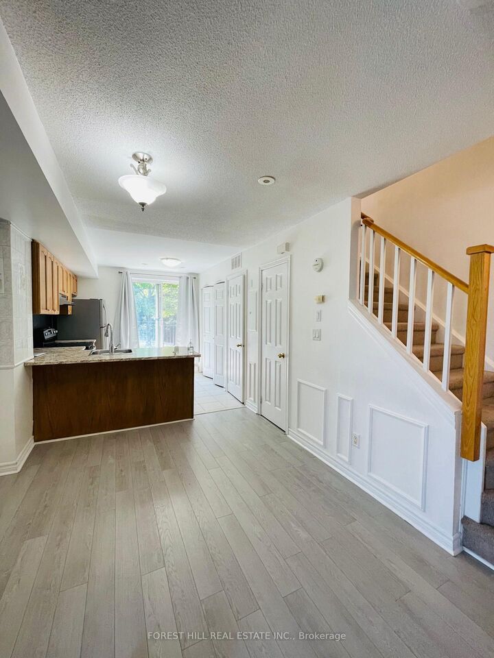 Property Photo:  870 Jane Street 101  ON M6N 4C2 