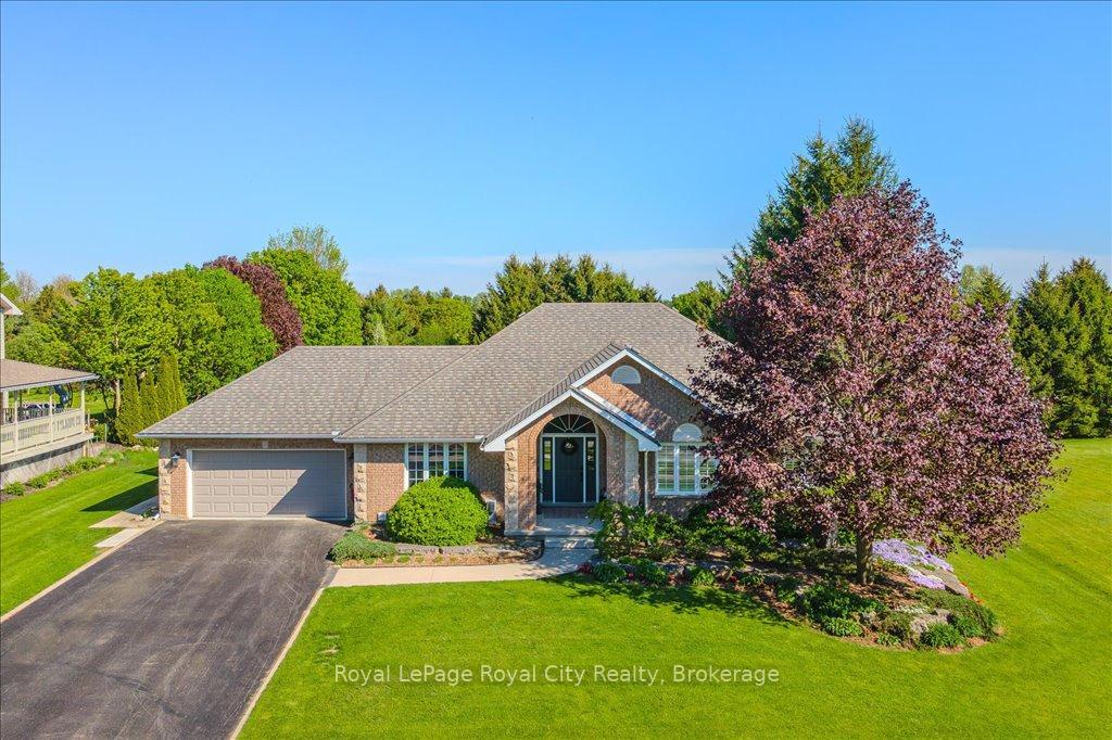 Property Photo: 790 Dianne Crescent ON N1M 3N5